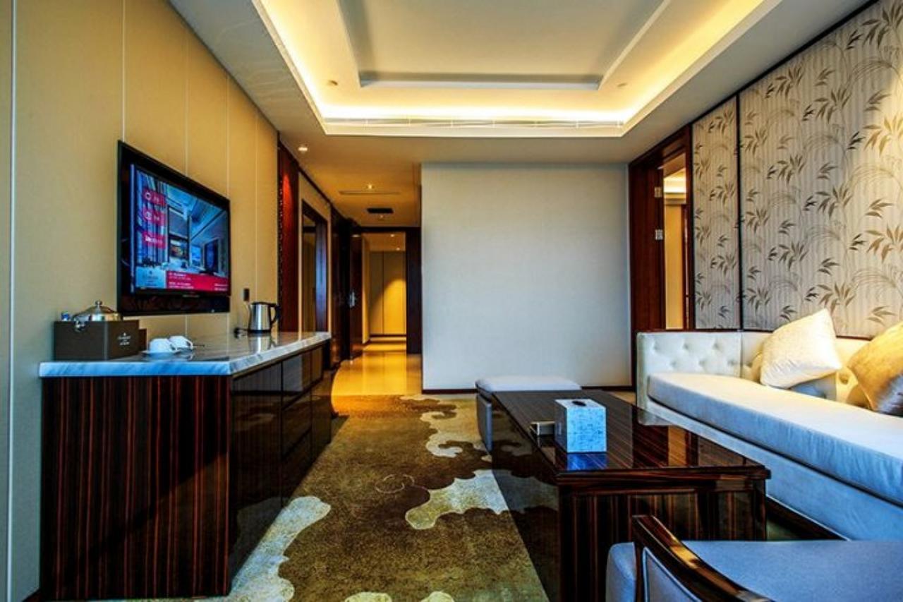 Hotel Ramada Jiaxing Exterior foto